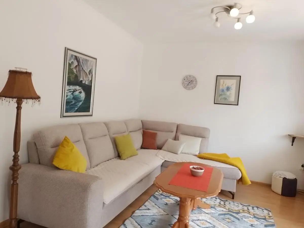 Guesthouse Sanja - Apartments 212