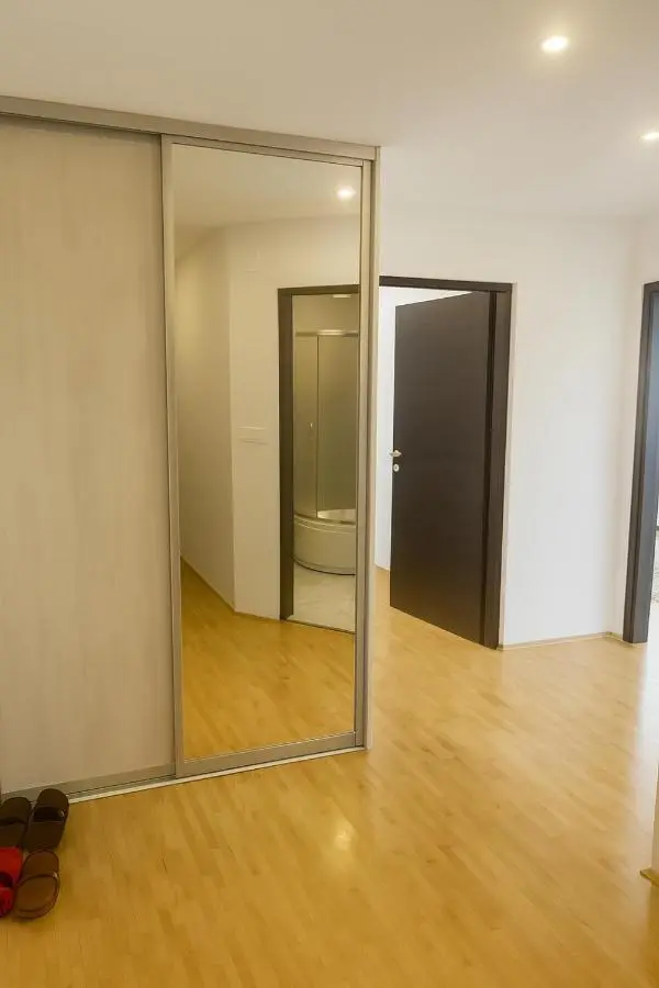 Green Riverside Apartment