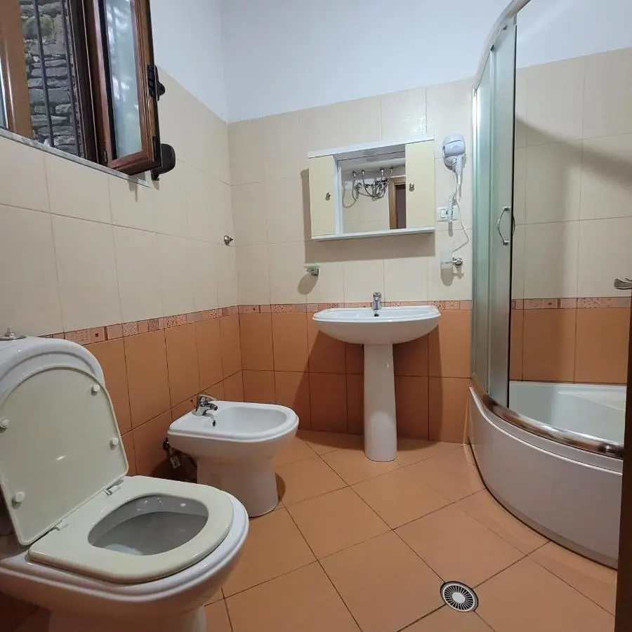 Jona Guest house