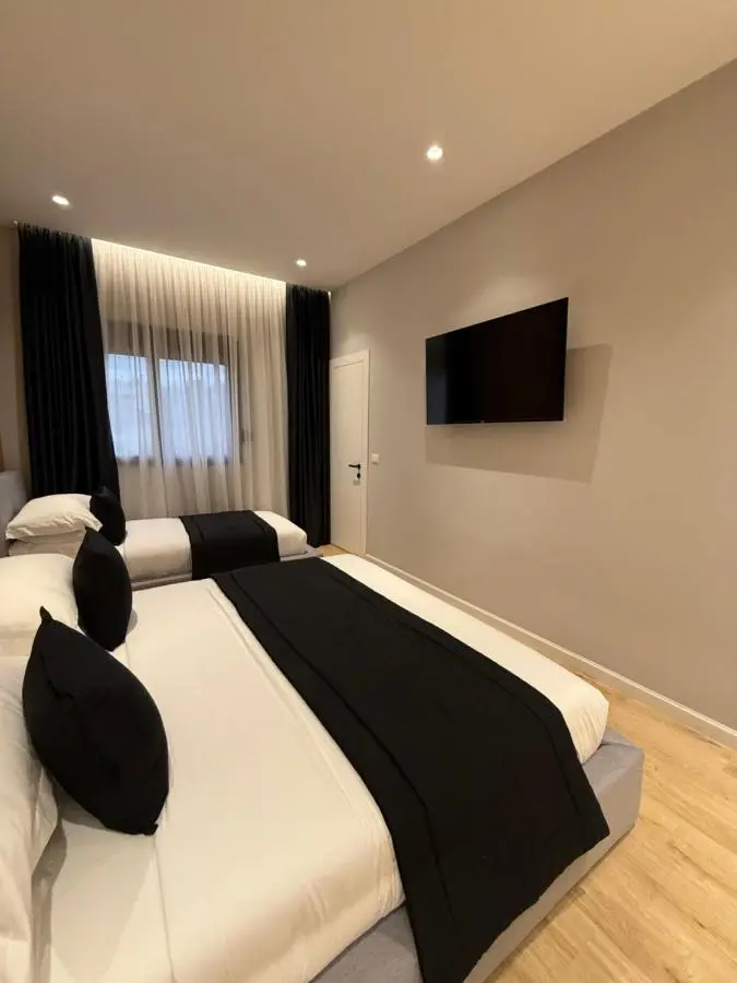 4 Rooms Tirana