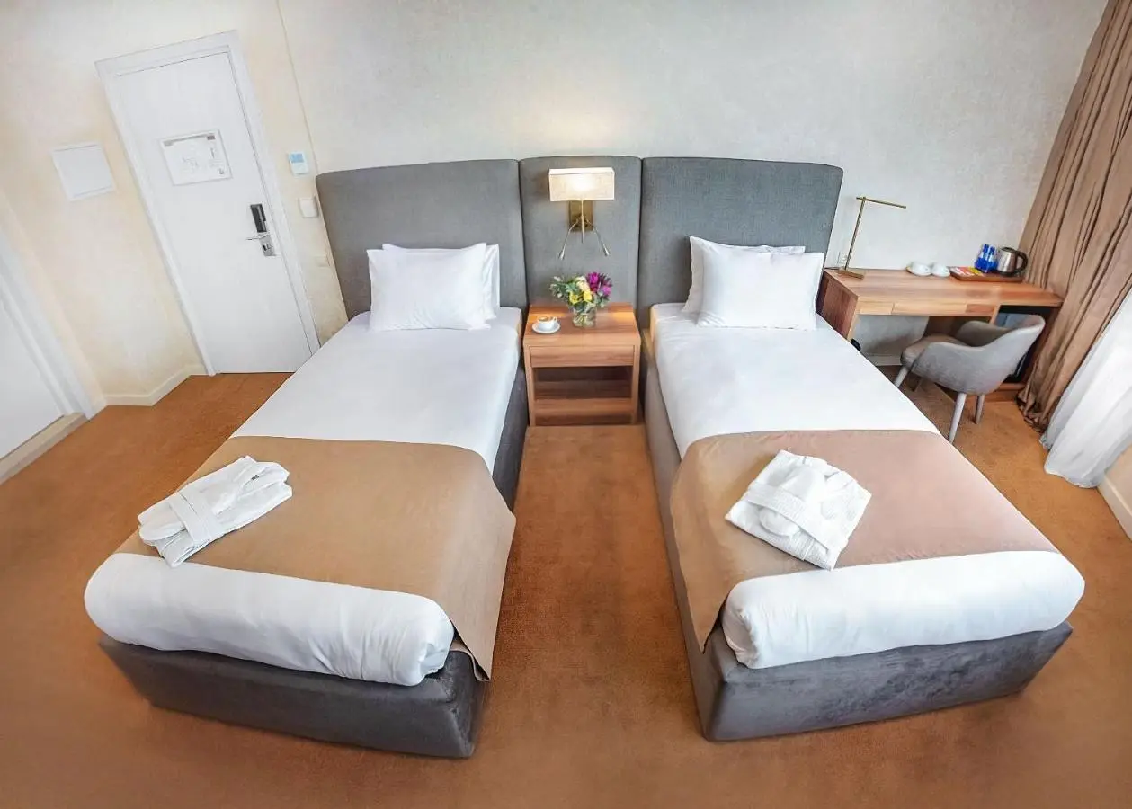 Meta Business Hotel By King David