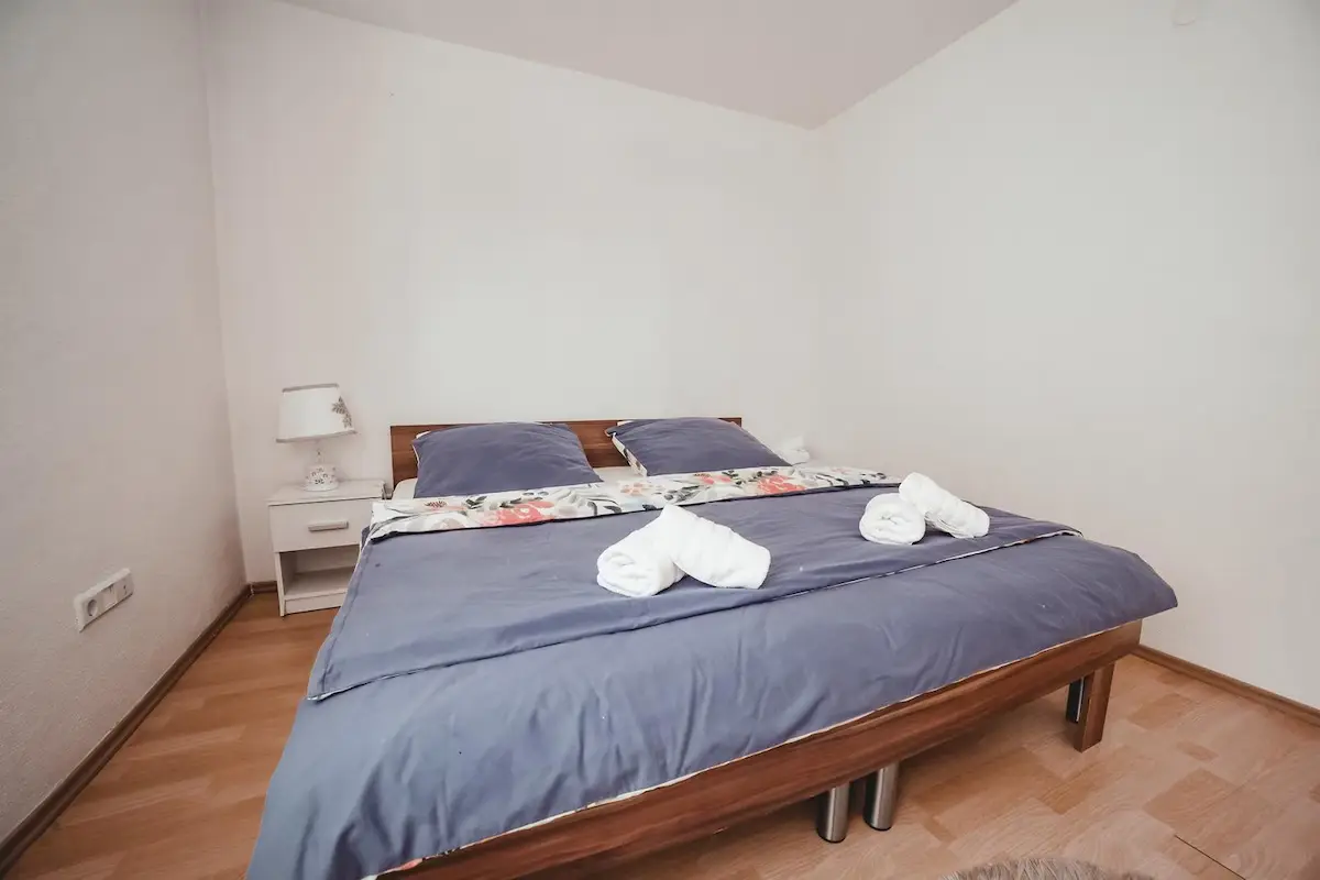 Go2Bihac Villa, 8 bedrooms, 7 bath, 10 aircon.