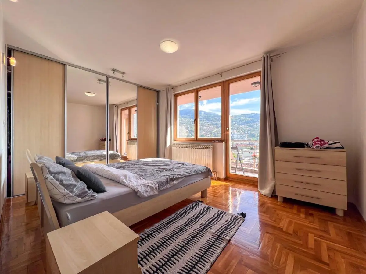 Awesome Panorama Penthouse - free Parking and balcony