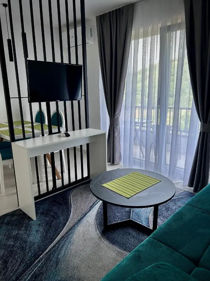 Sunny Corner Apartments