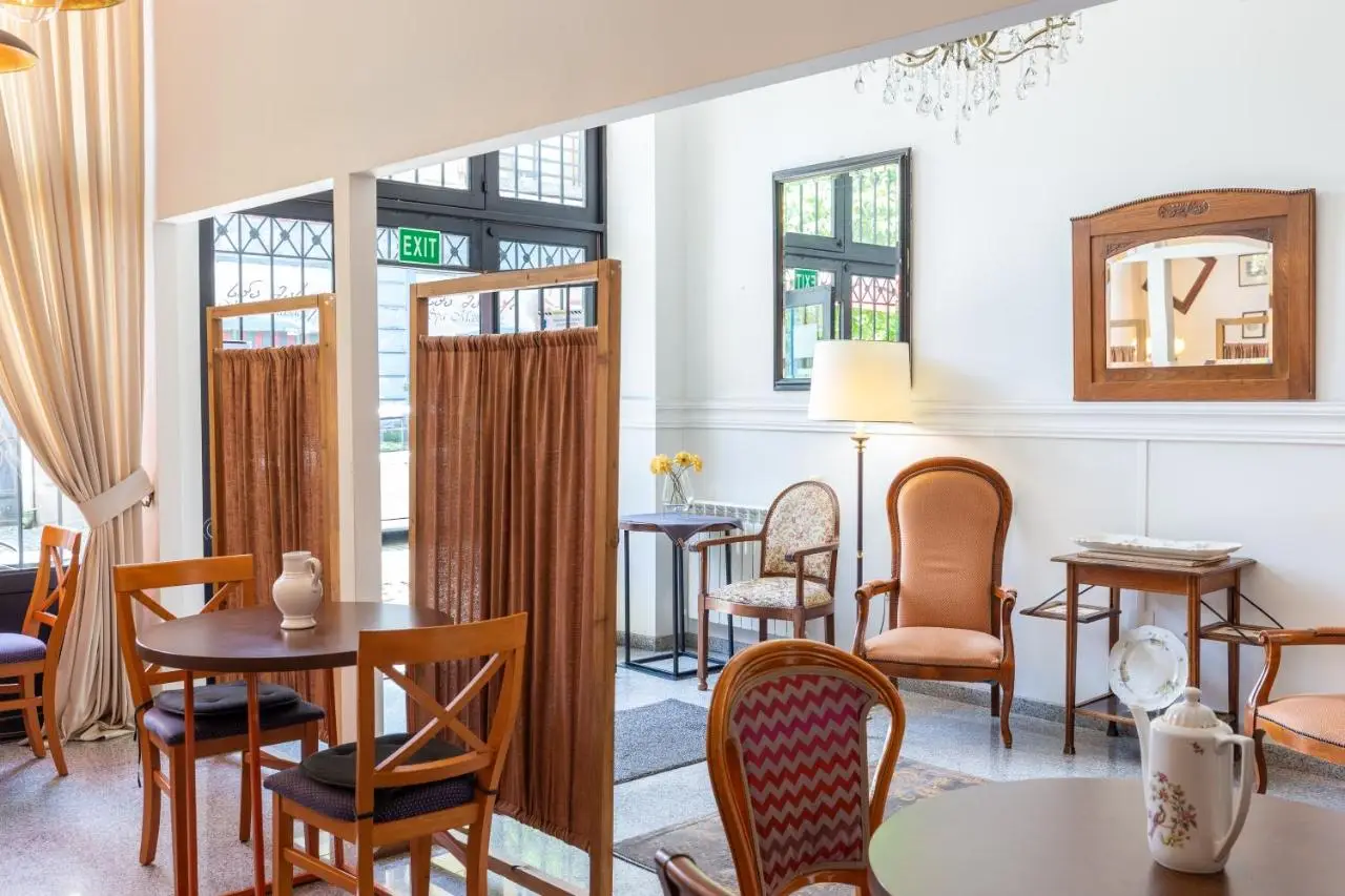 Hotel N16