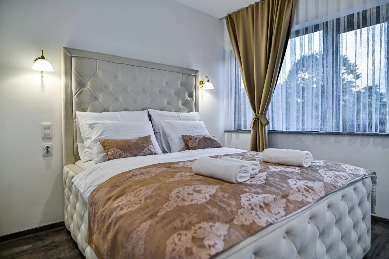 Royal Residence Deluxe Apartments