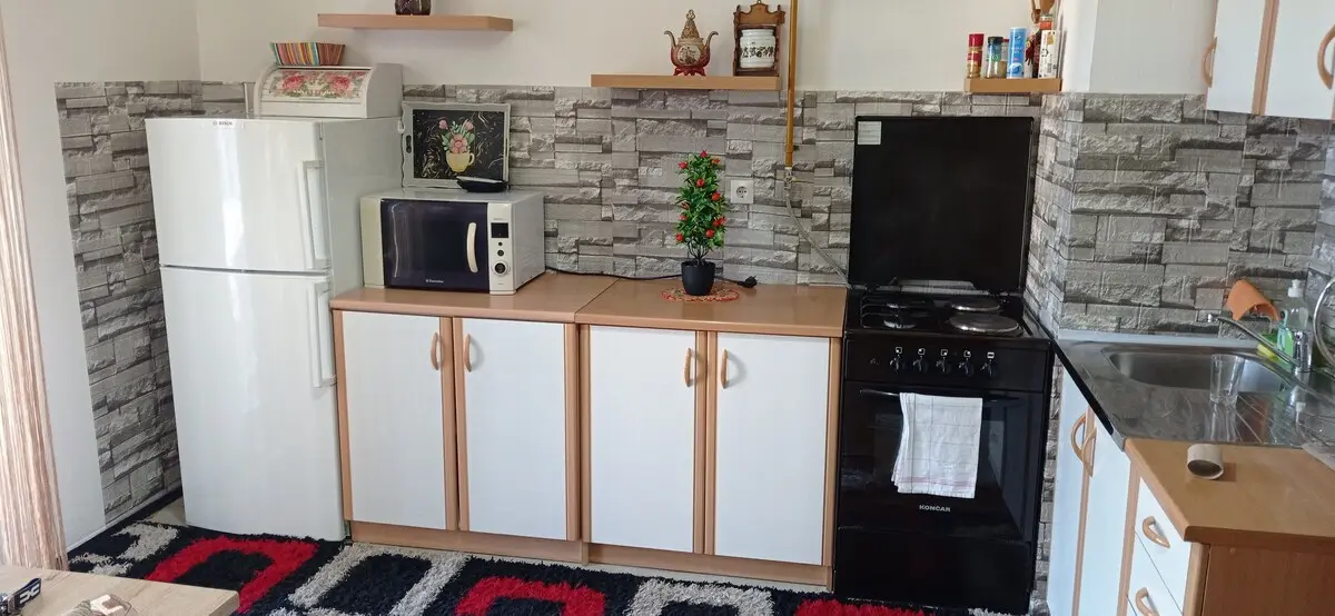 Apartment Dobrinja 2 center near the airport.