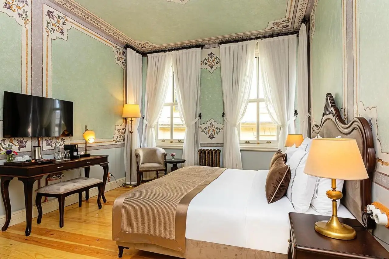 Meroddi Barnathan Hotel