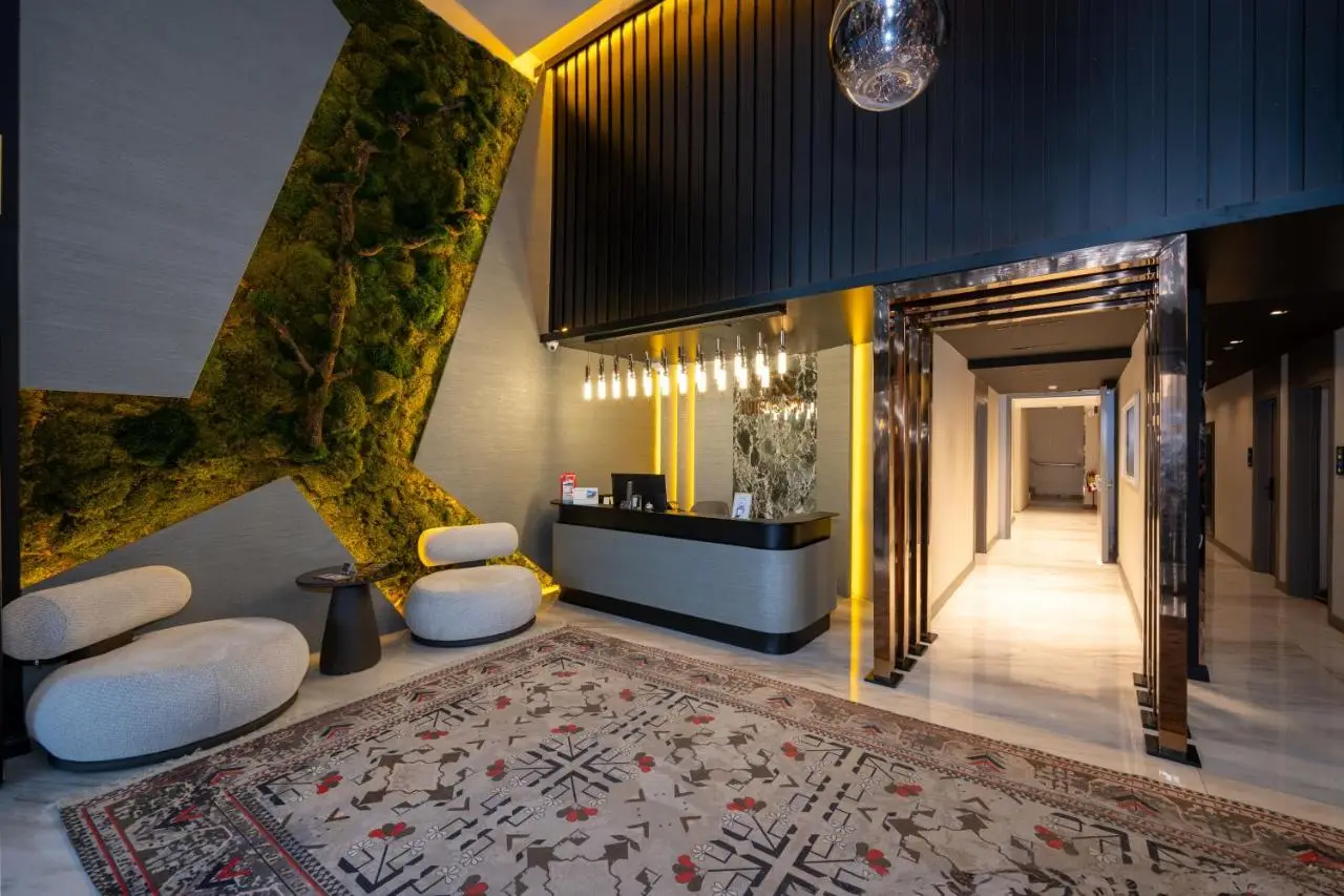 Vess Hotel