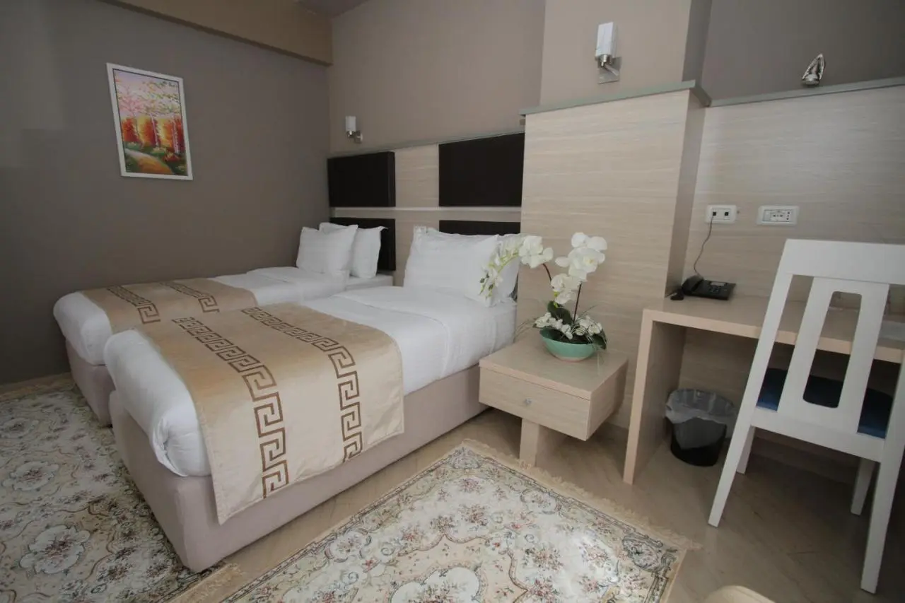 Capital Tirana Hotel Bruçi