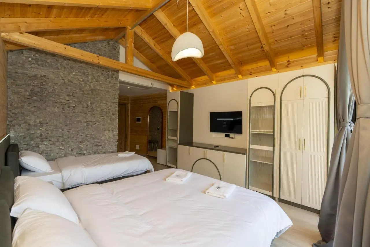 Hotel 5 Stinet