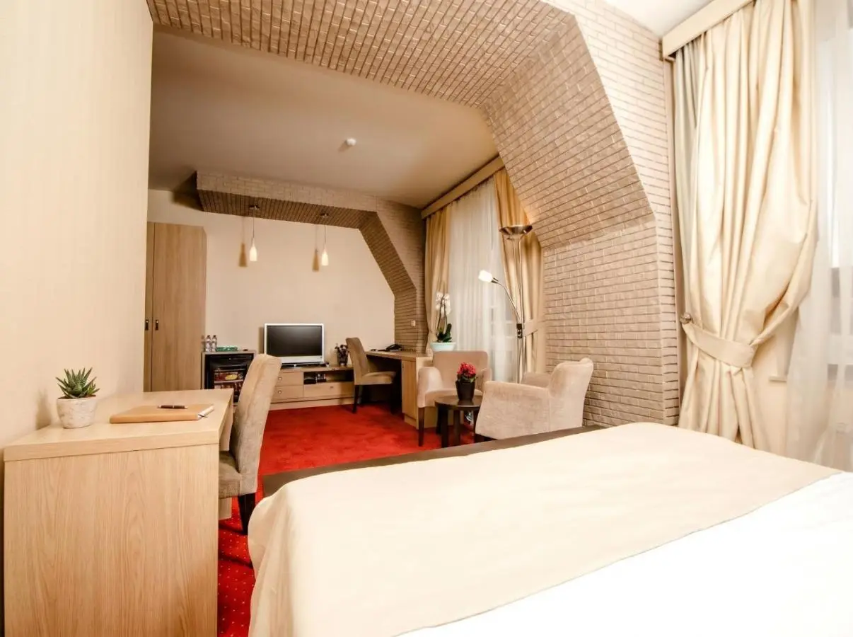 Central Passage Hotel on Nizami street