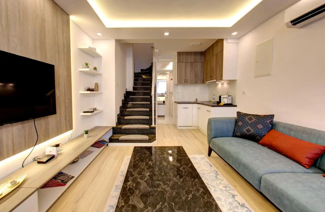 Emerald Apartment