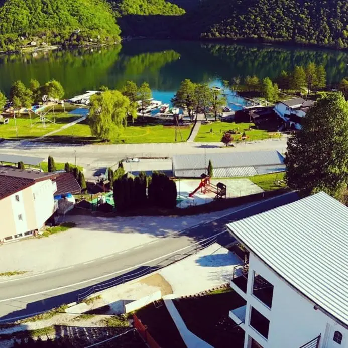 Royal Town Luxury with Panoramic View Wake up to breathtaking lake views and pure tranquility