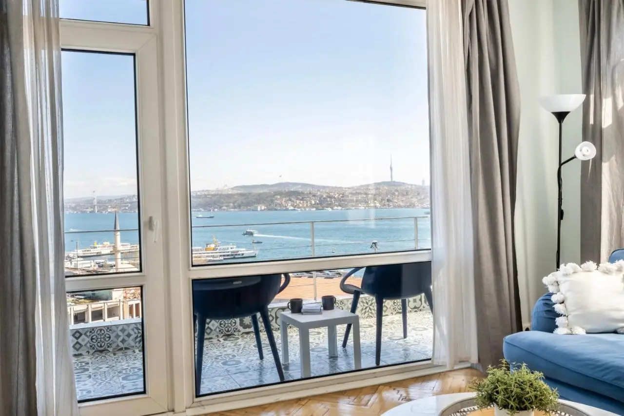 Stay Beyond the Bosphorus #4