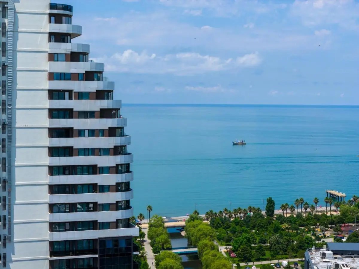 STEPS Batumi Hotel & Suites