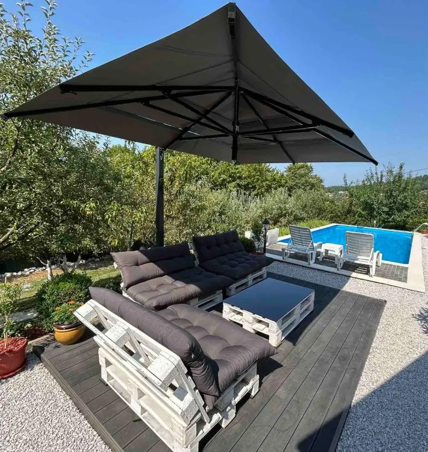 Woodrock Villa