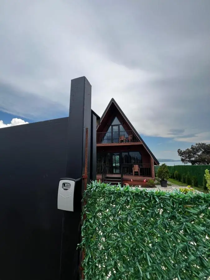 Nakas cottage