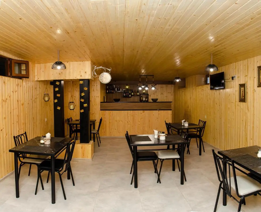 Hotel S.R