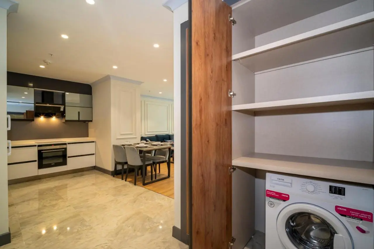 Rusel Park Residence