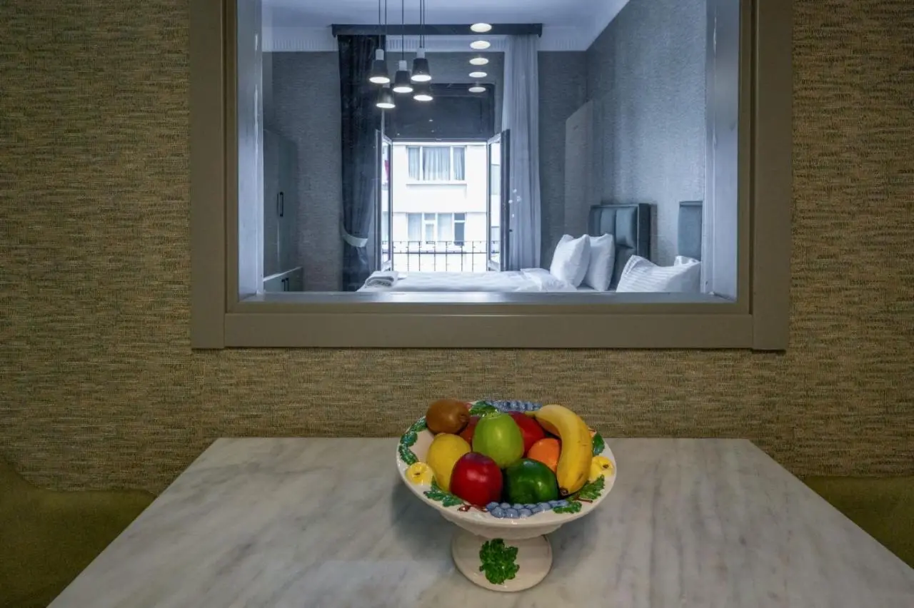 Monev Suites Hotel