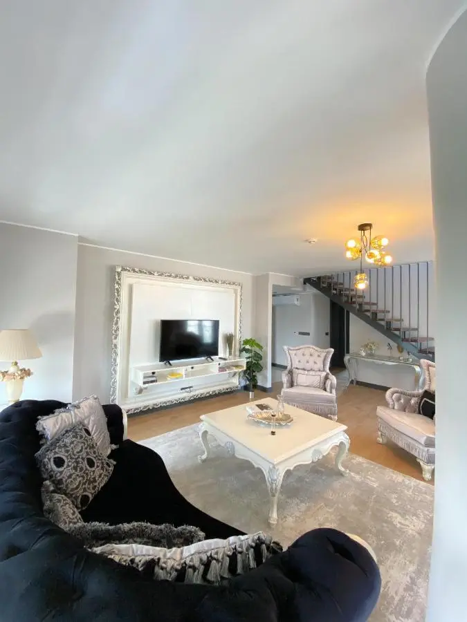 Luxury Duplex with Terrace Apartment by Siena Suites