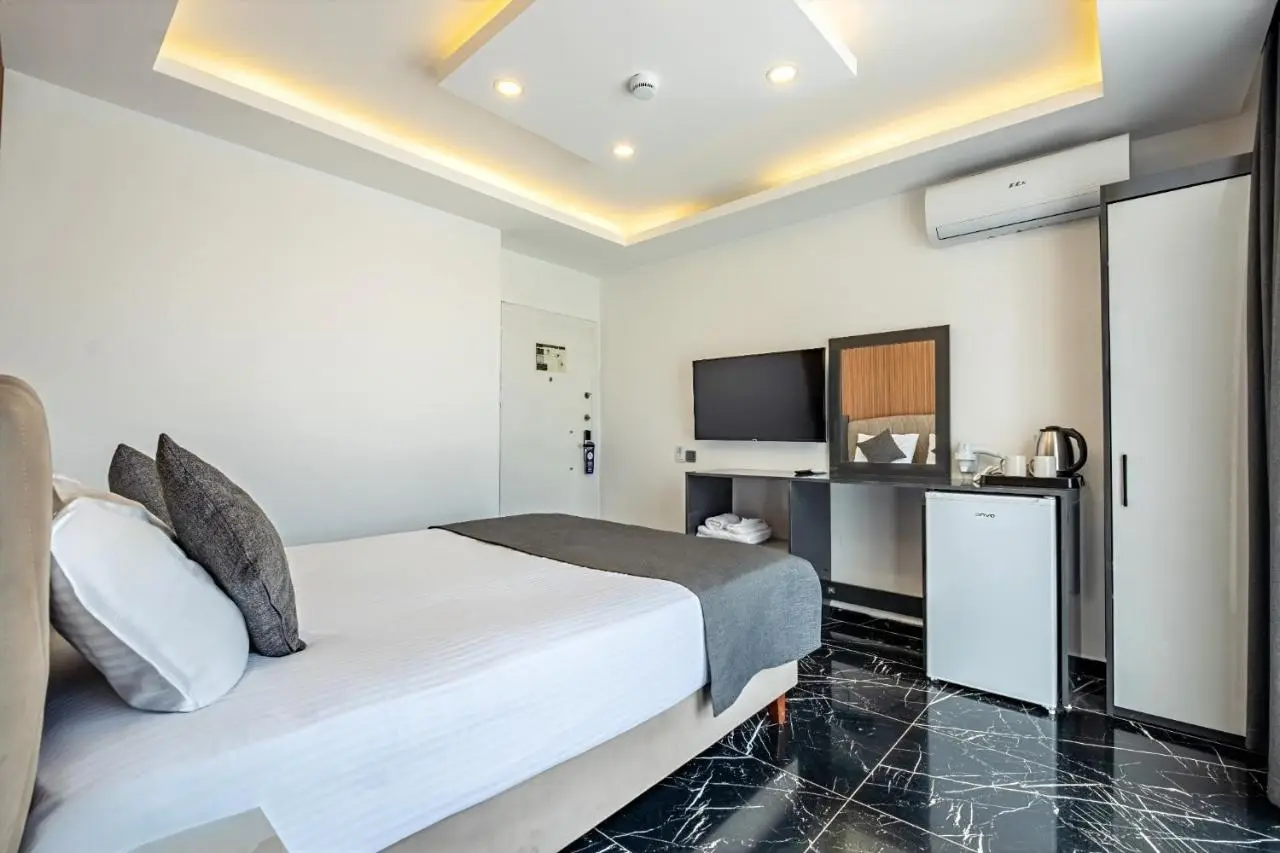 Laristone Suite Spa Hotel
