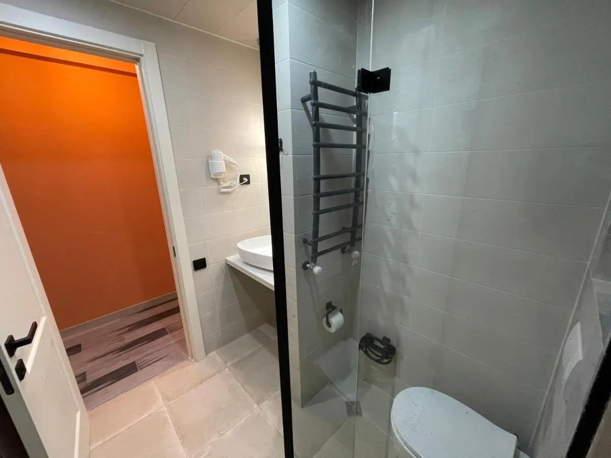 REDCO FOUR SEASONS IN NEW GUDAURI 302