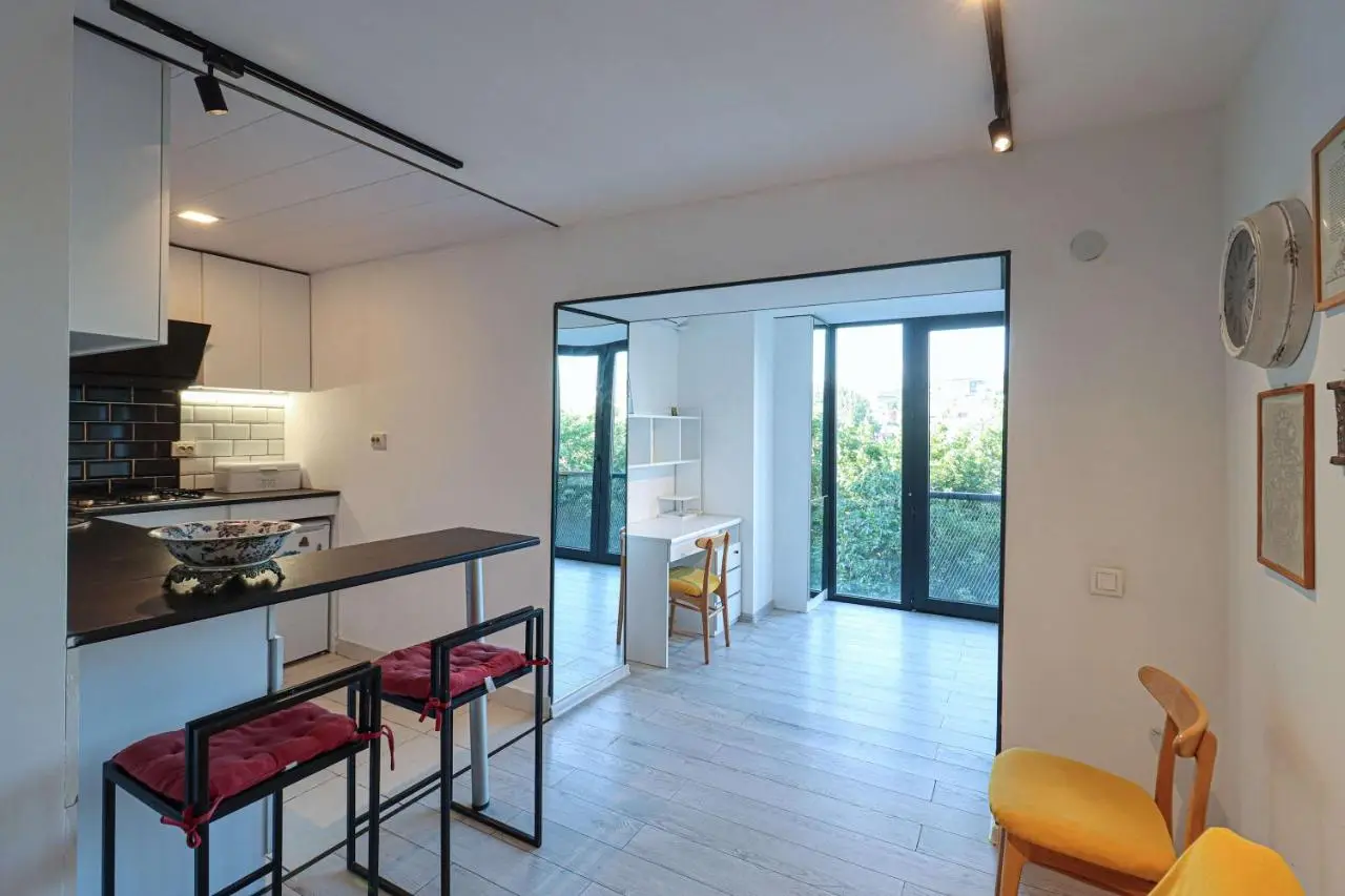 Bright 1BR with Sameba view Avlabari - by Wehost
