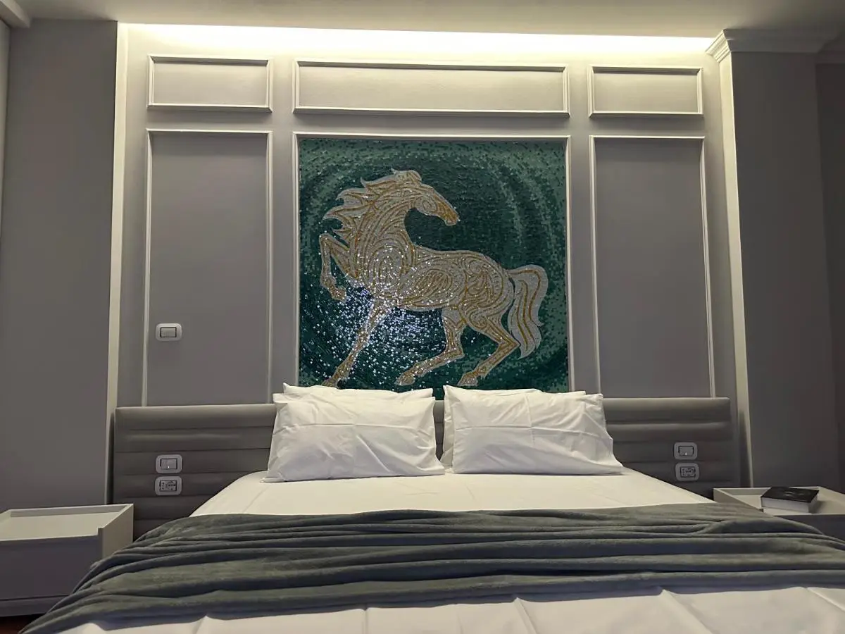 Lunarist Luxury Private Jacuzzi Suites Tirana