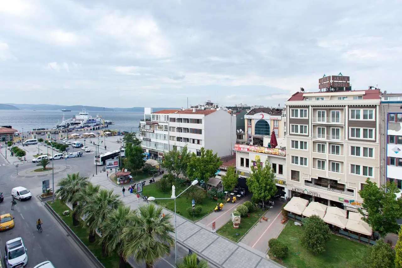 Artur Hotel