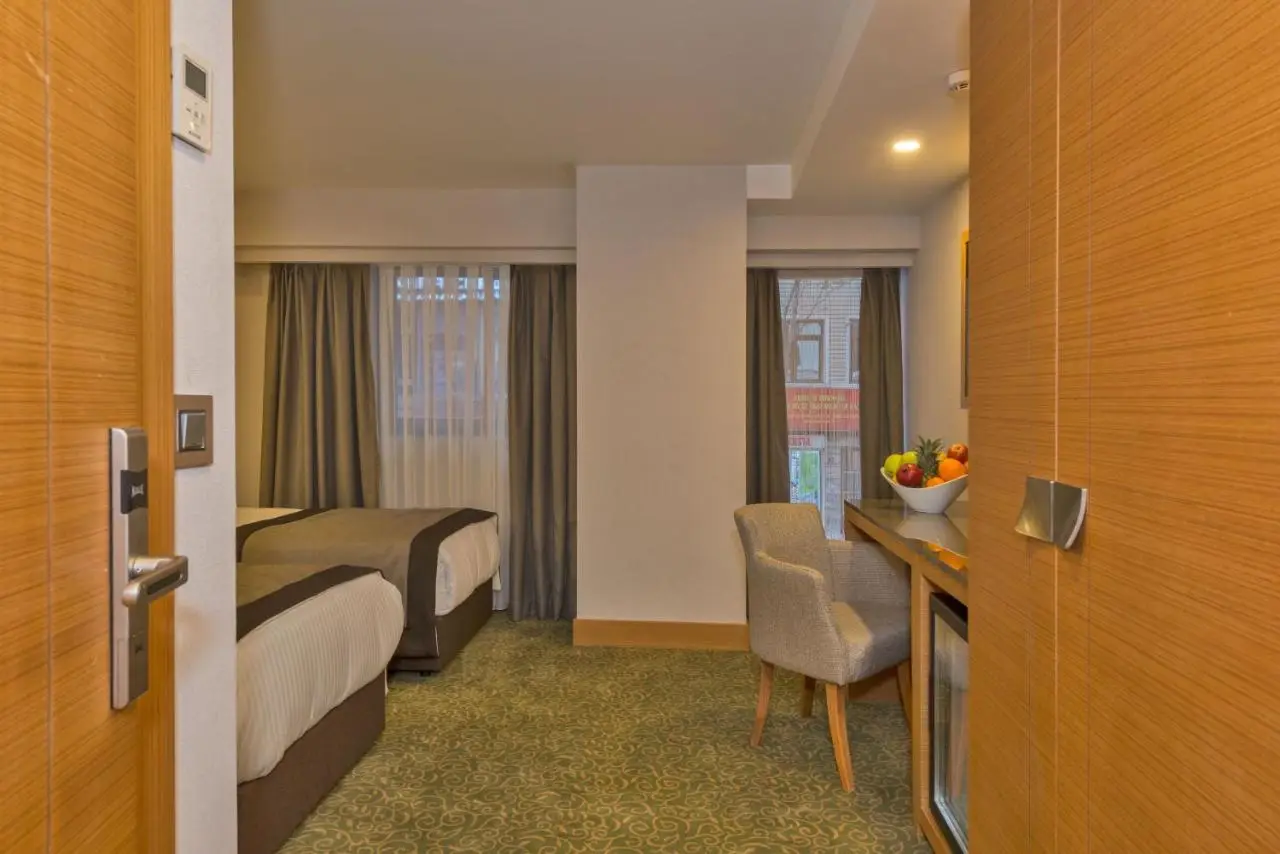 Bisetun Hotel