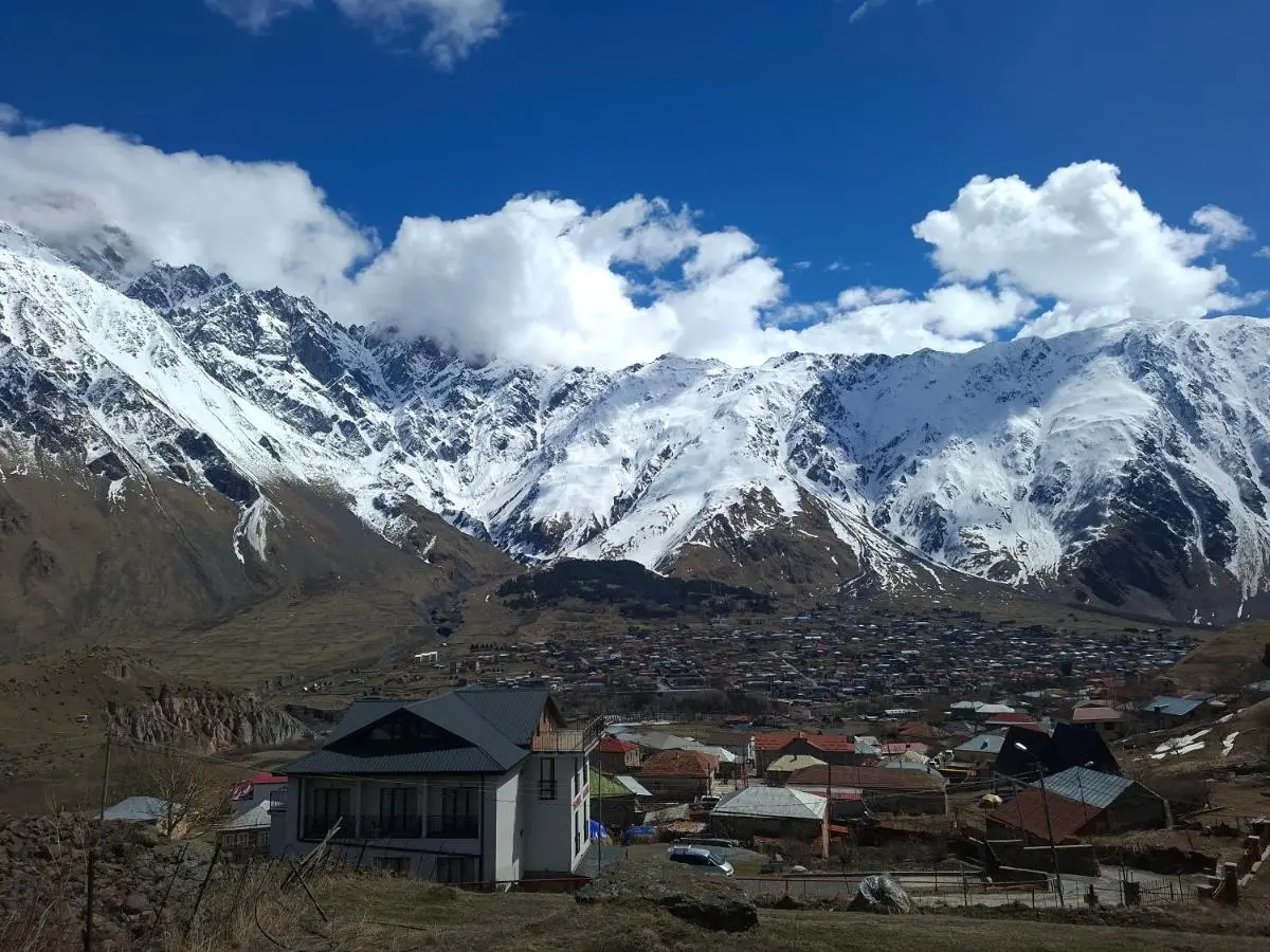 Cottage Mountain crystal kazbegi