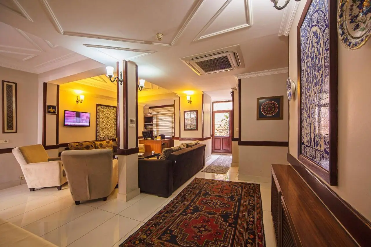 Hippodrome Hotel