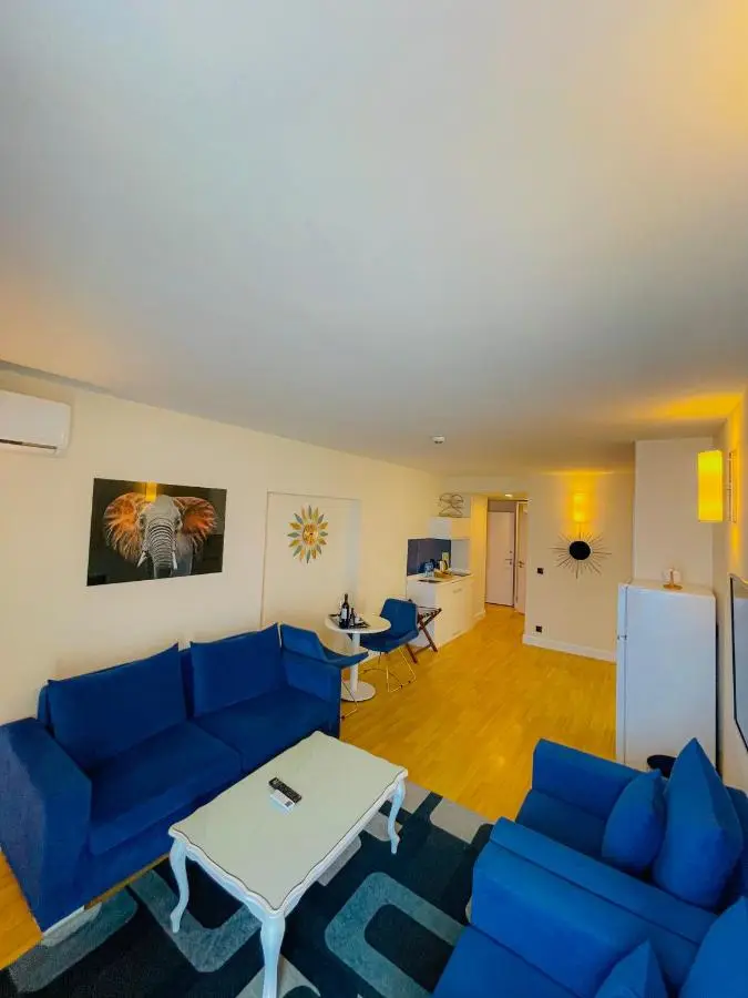 Luxury View Hotel