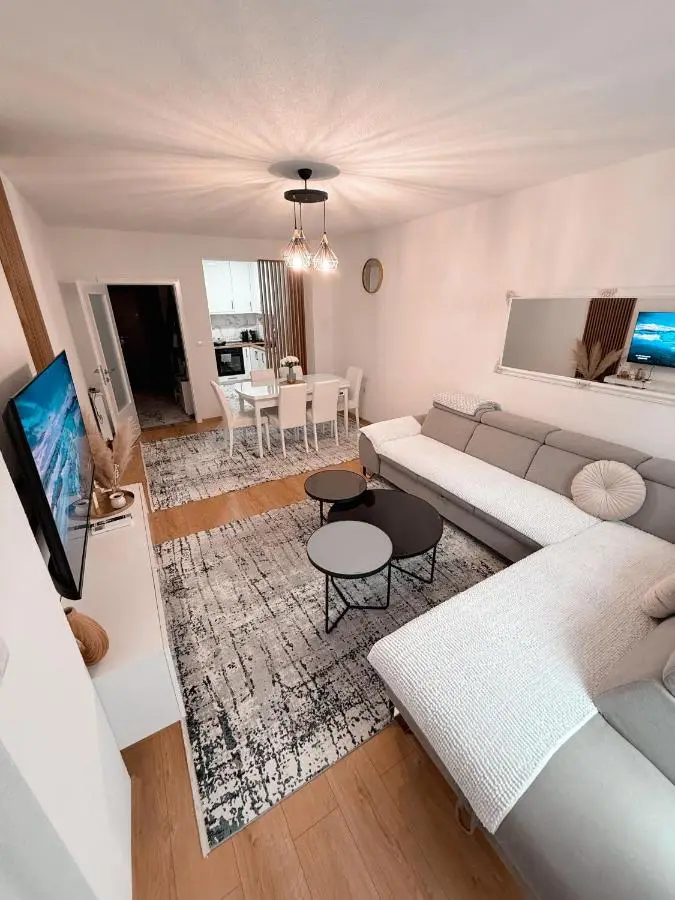 Apartment Saturday