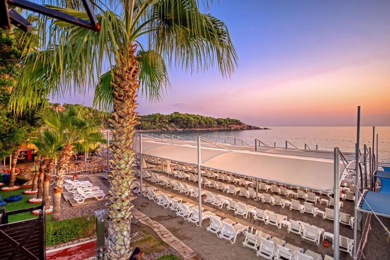 Sealife Buket Resort & Beach Hotel - Ultra All Inclusive