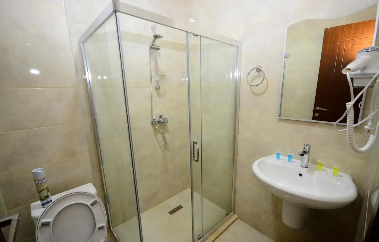 Hotel 725 B