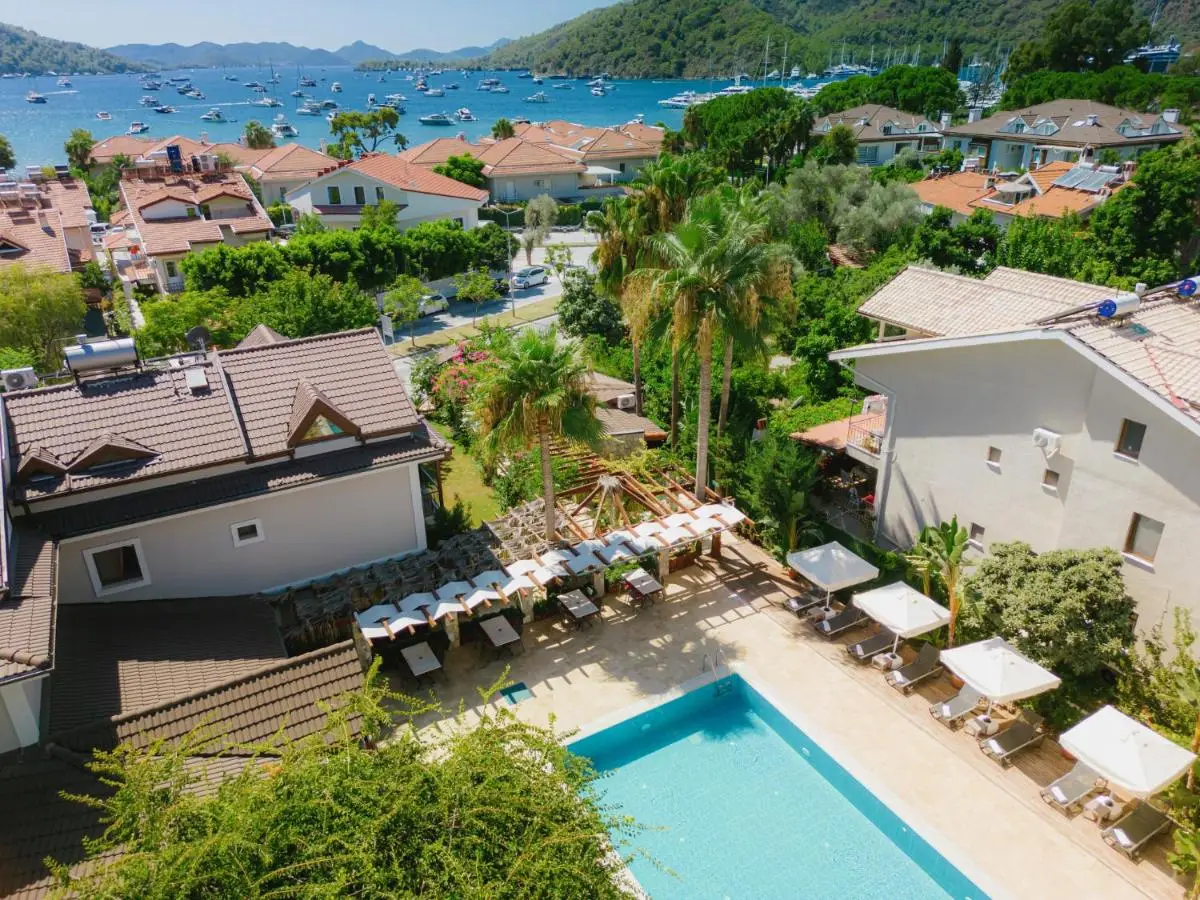 WEST HOUSE EXCLUSIVE HOTEL