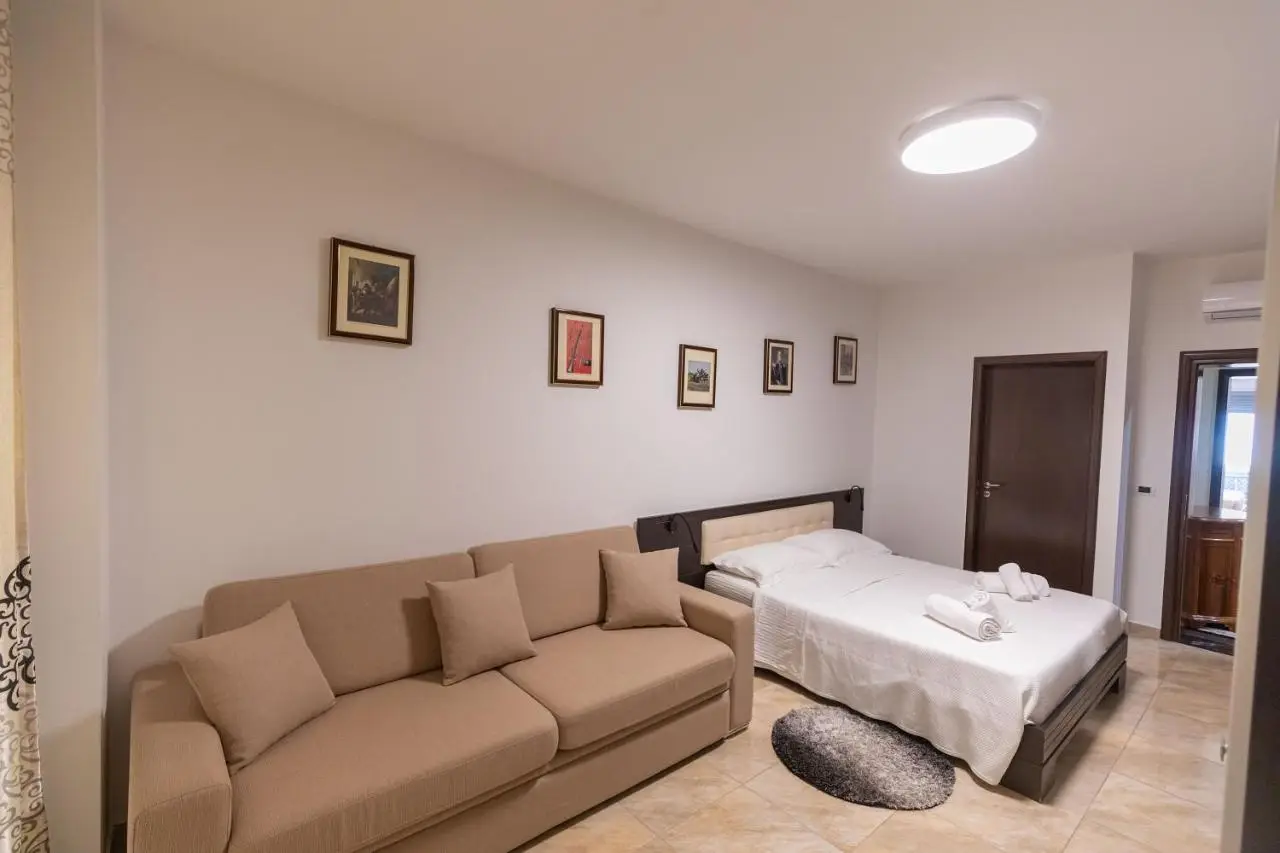 Hotel Pirro