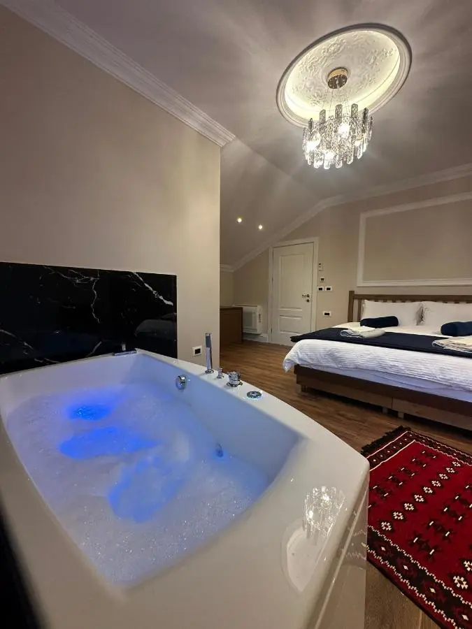 Flored Hotel