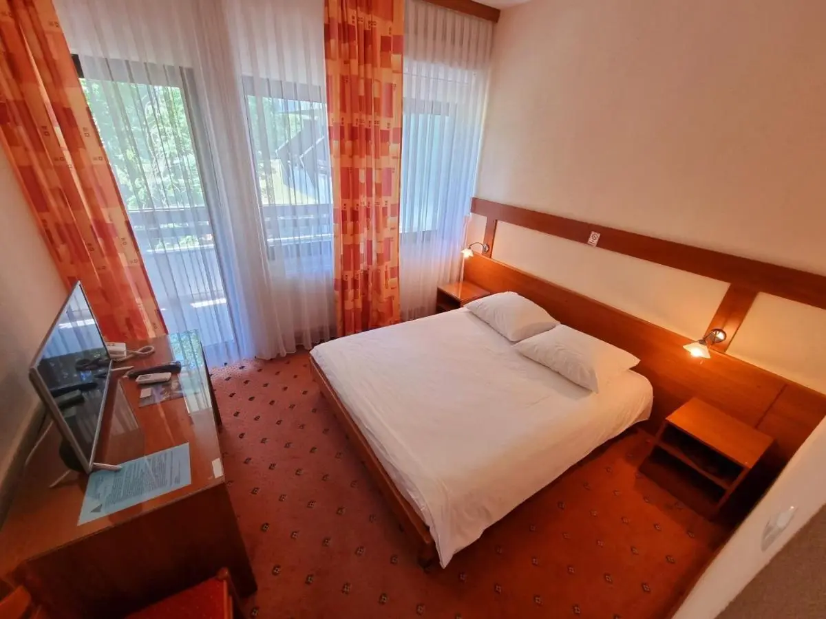 Hotel Ada