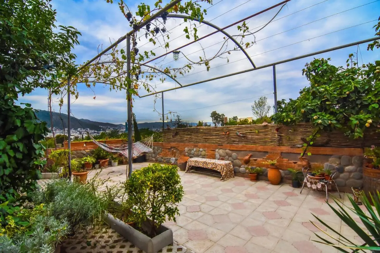 apartamenti Laliashvilebi's wine cellar