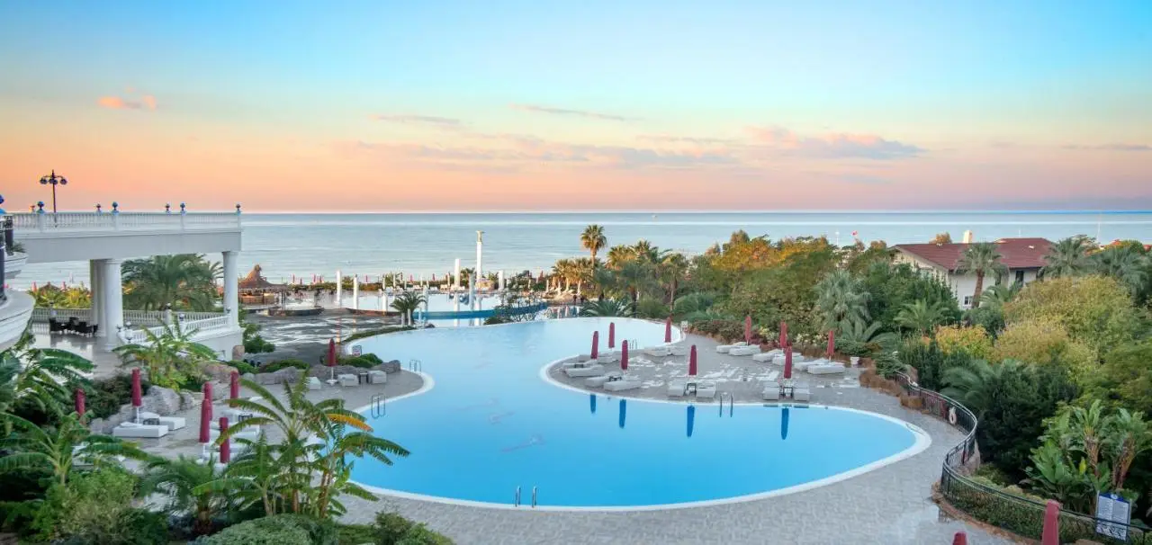 Starlight Resort Hotel