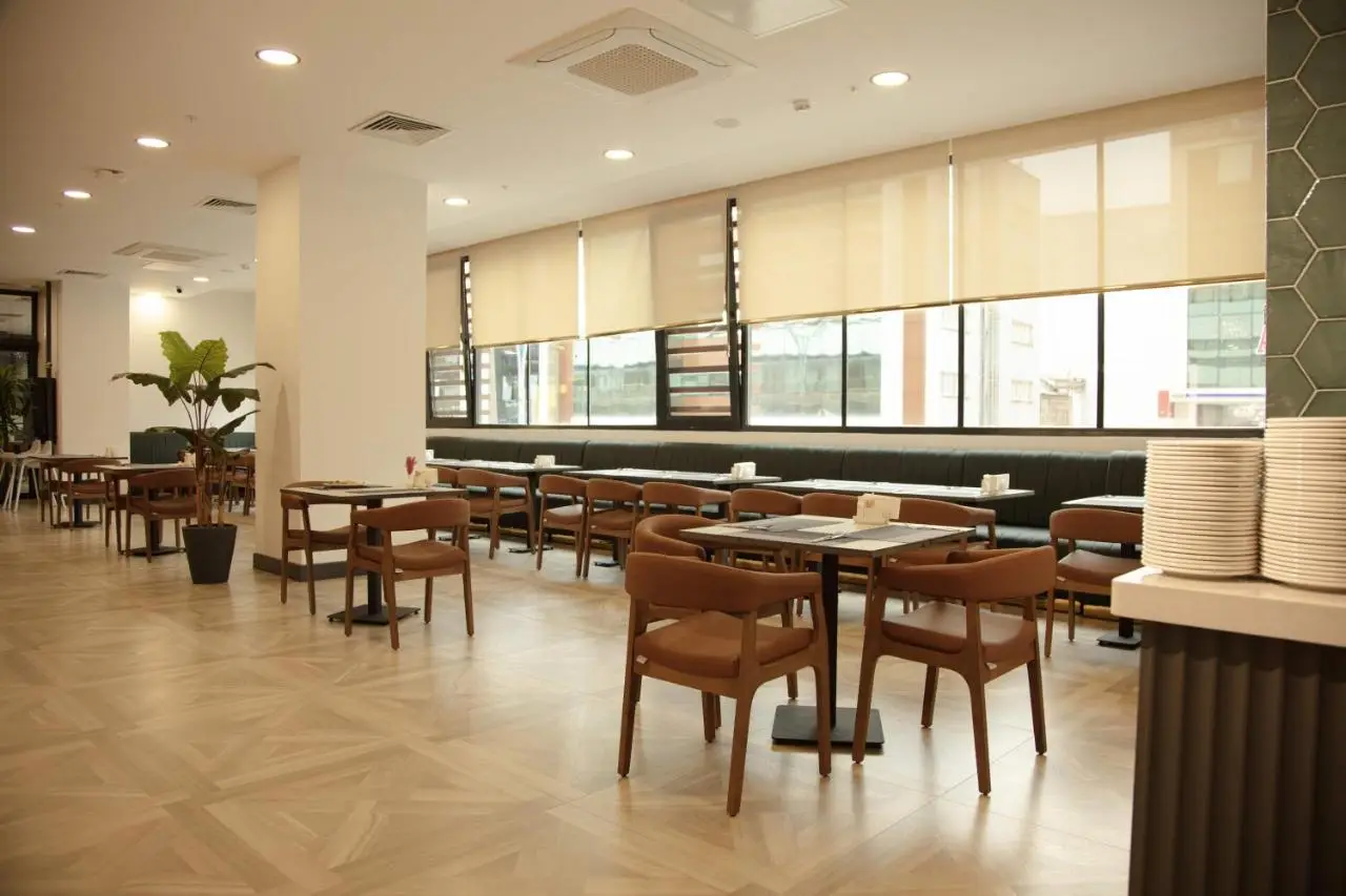 V Center Hotel