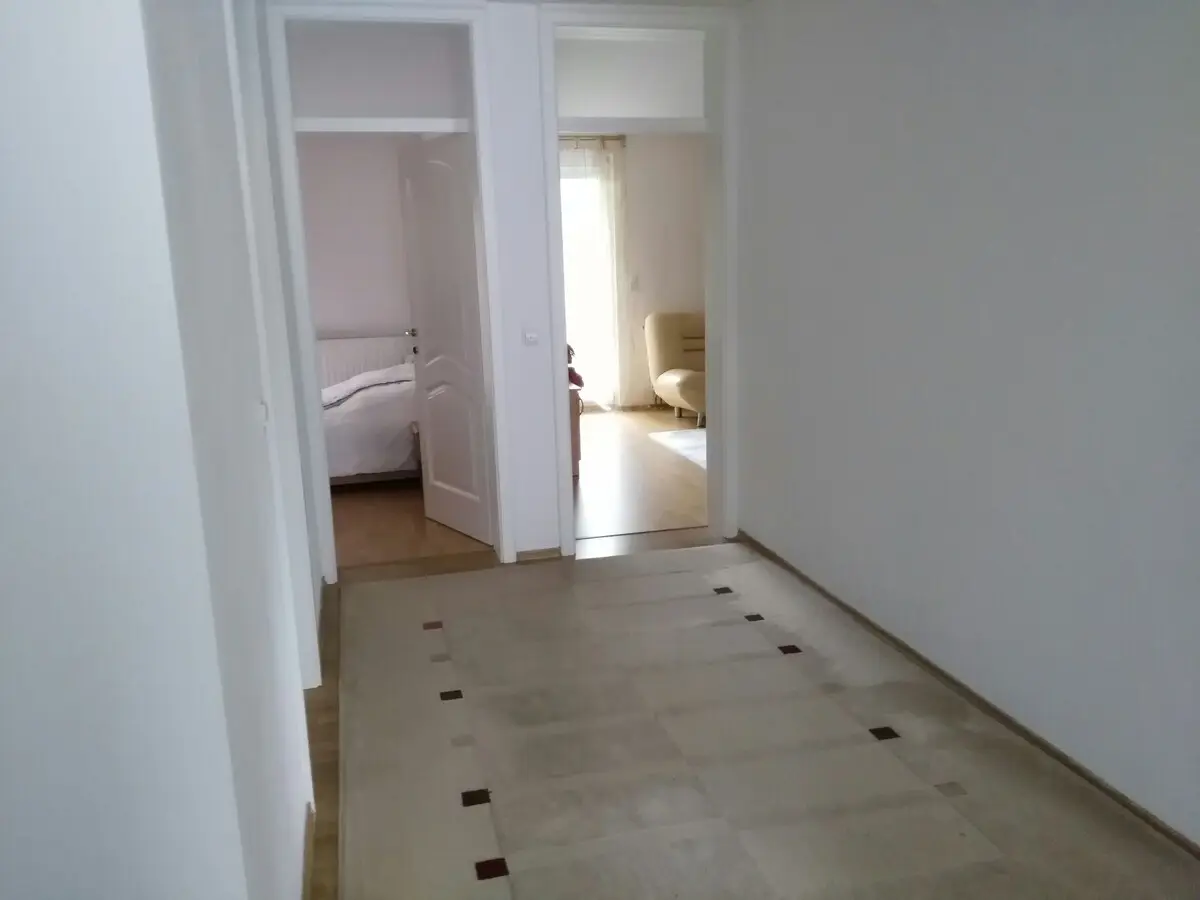 Go2Bihac Villa, 8 bedrooms, 7 bath, 10 aircon.