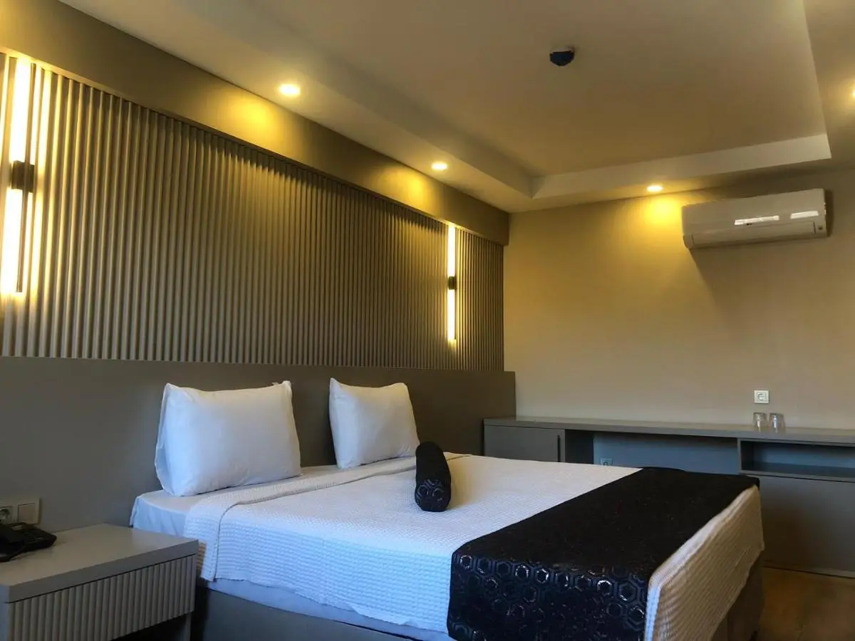 Grand İska Palace