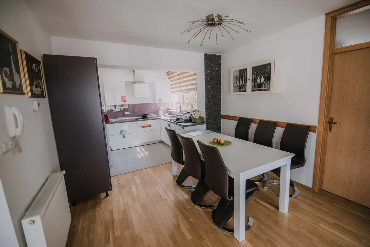 Luxury 2 bedroom apartment with pool