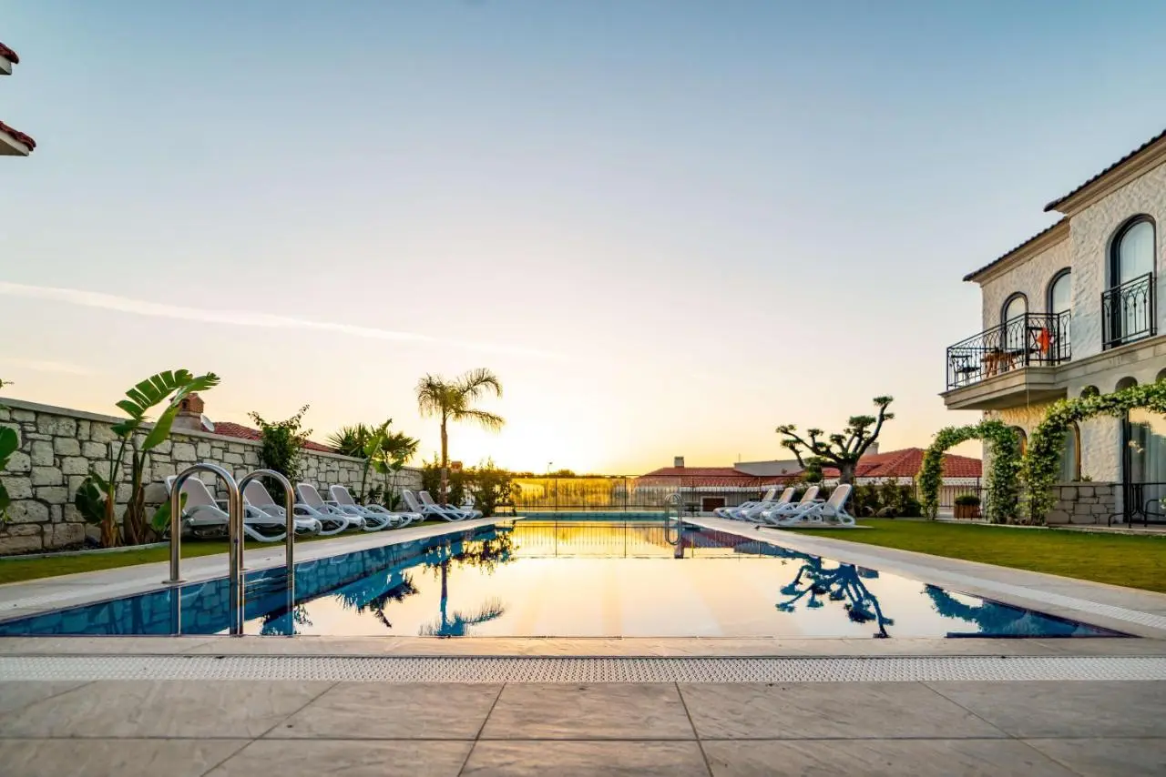 CEMAL ALAÇATI BUTİK HOTEL