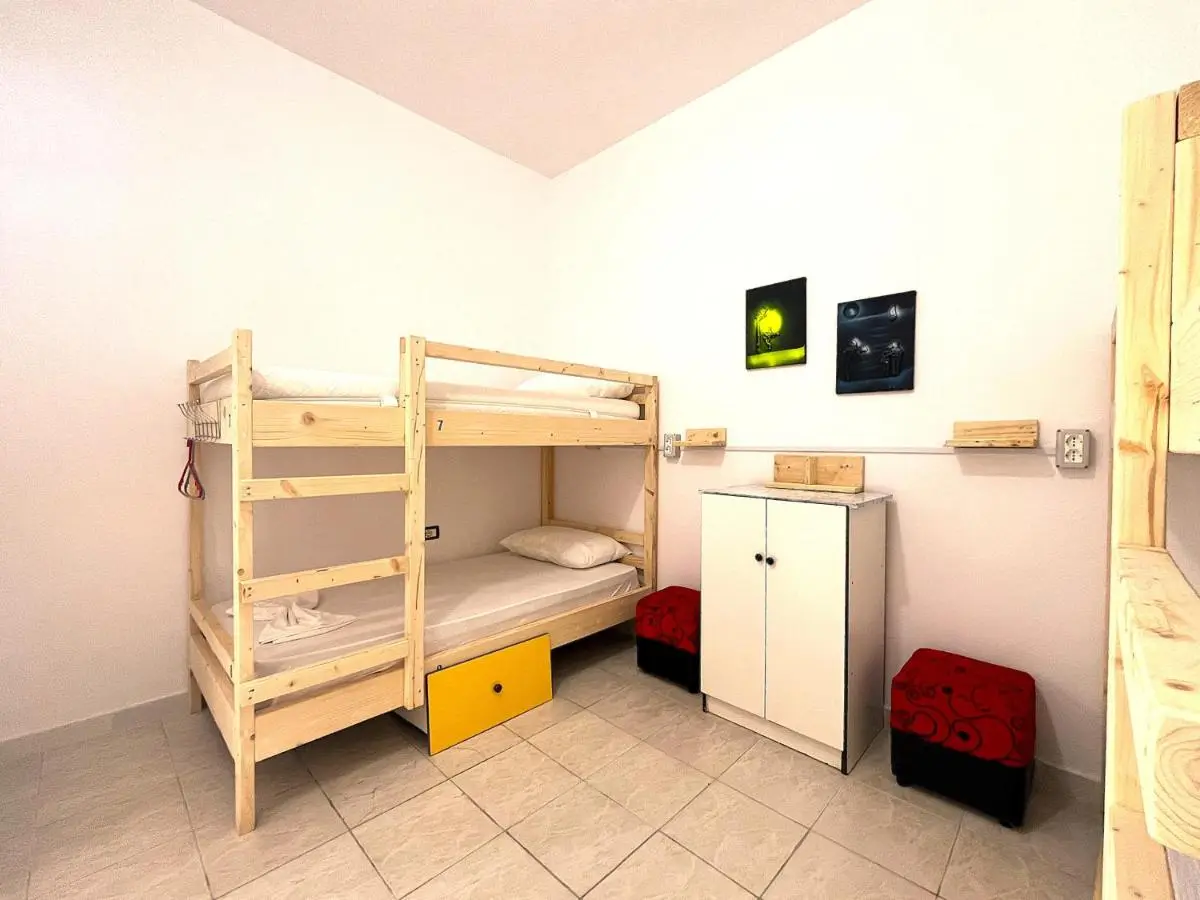 Old Beach Vlora Hostel